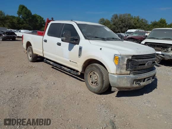 2017 Ford F-250 XL with VIN 1FT7W2AT6HEF22700, listed as a IAAI auction lot 43179798 with 246,557 mi miles and . Bid and sale history available at DreamBid. Image 1.