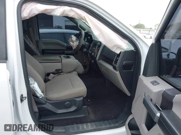 2018 Ford F-150 XL z VIN 1FTEW1EB4JKE02310, wystawiony jako IAAI lot #41902925 z przebiegiem 161 513 mil mil oraz . Historia ofert i sprzedaży dostępna na DreamBid. Obrazek 5.