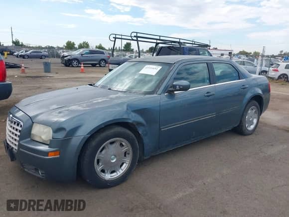 2005 Chrysler 300 Touring с VIN 2C3JA53G15H656917, выставлен на аукционе IAAI как лот 43311651 с пробегом 142 810 миль миль и . История ставок и продаж доступна на DreamBid. Изображение 6.