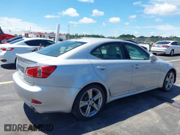 2012 Lexus IS 250 z VIN JTHBF5C28C5165687, wystawiony jako IAAI lot #43202300 z przebiegiem 62 846 mil mil oraz . Historia ofert i sprzedaży dostępna na DreamBid. Obrazek 4.