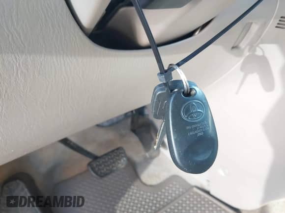 2006 Toyota Sienna XLE z VIN 5TDBA22C26S071263, wystawiony jako IAAI lot #43251454 z przebiegiem 211 032 mil mil oraz . Historia ofert i sprzedaży dostępna na DreamBid. Obrazek 11.