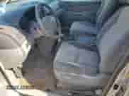 2010 Toyota Sienna CE z VIN 5TDKK4CC4AS329167, wystawiony jako Copart lot #80783565 z przebiegiem 120 600 mil mil oraz Szkoda całkowita • Salvage title. Historia ofert i sprzedaży dostępna na DreamBid. Obrazek 7.