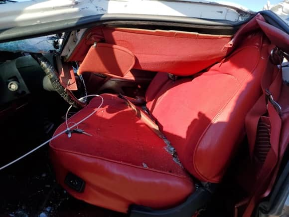 1992 Ford F-150 z VIN 1FTDF15Y3NNA18376, wystawiony jako Copart lot #77421854 z przebiegiem Nie podano mil oraz Szkoda całkowita • Salvage title. Historia ofert i sprzedaży dostępna na DreamBid. Obrazek 7.