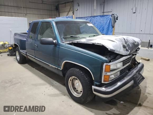 1996 Chevrolet Silverado 1500 with VIN 1GCEC19R3TE212578, listed as a Copart auction lot 80030125 with 217,213 mi miles and Clean title. Bid and sale history available at DreamBid. Image 4.
