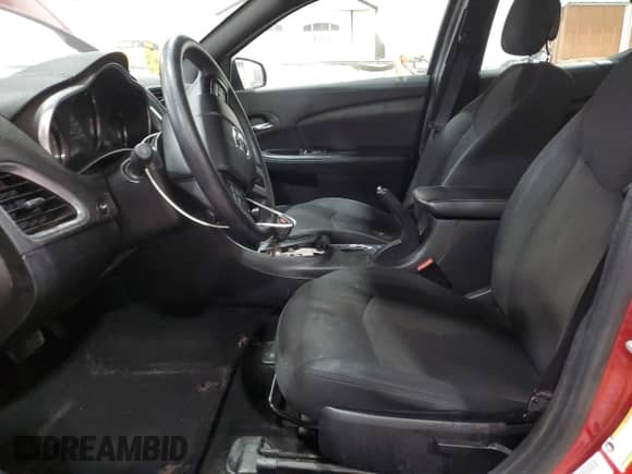 2014 Dodge Avenger SE z VIN 1C3CDZABXEN166692, wystawiony jako Copart lot #86147955 z przebiegiem 138 634 mil mil oraz Szkoda całkowita • Salvage title. Historia ofert i sprzedaży dostępna na DreamBid. Obrazek 7.