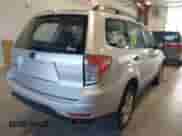 2011 Subaru Forester X z VIN JF2SHBBC9BG723345, wystawiony jako IAAI lot #42633930 z przebiegiem 173 359 mil mil oraz . Historia ofert i sprzedaży dostępna na DreamBid. Obrazek 4.