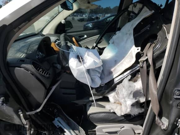 2007 Saturn VUE V6 z VIN 5GZCZ53487S860921, wystawiony jako Copart lot #77353064 z przebiegiem Nie podano mil oraz Szkoda całkowita • Salvage title. Historia ofert i sprzedaży dostępna na DreamBid. Obrazek 7.