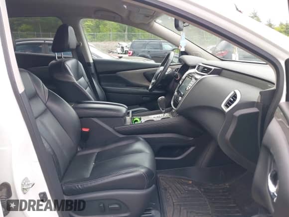 2017 Nissan Murano Platinum with VIN 5N1AZ2MH9HN200181, listed as a IAAI auction lot 42274689 with 82,636 mi miles and . Bid and sale history available at DreamBid. Image 5.