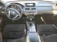 2012 Honda Accord EX z VIN 1HGCP2E79CA028082, wystawiony jako Copart lot #84027734 z przebiegiem 211 623 mil mil oraz Szkoda całkowita • Salvage title. Historia ofert i sprzedaży dostępna na DreamBid. Obrazek 8.