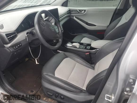 2020 Hyundai Ioniq Limited с VIN KMHC85LJ9LU071214, выставлен на аукционе Copart как лот 85557795 с пробегом 74 144 миль миль и Чистый • Clean title. История ставок и продаж доступна на DreamBid. Изображение 7.