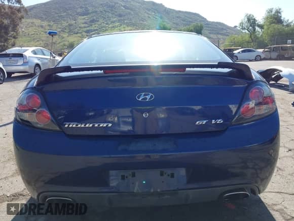 2007 Hyundai Tiburon GT с VIN KMHHN66F47U250875, выставлен на аукционе IAAI как лот 41999150 с пробегом 65 401 миль миль и . История ставок и продаж доступна на DreamBid. Изображение 12.