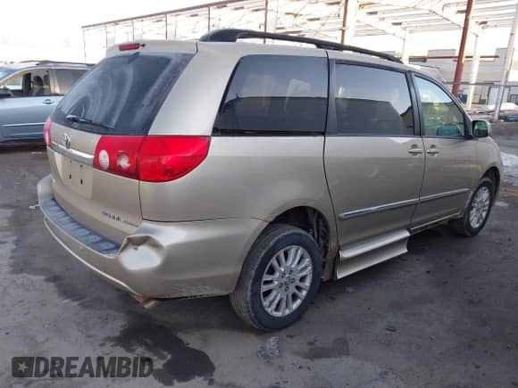2010 Toyota Sienna XLE с VIN 5TDYK4CC3AS332779, выставлен на аукционе IAAI как лот 41808741 с пробегом 106 357 миль миль и . История ставок и продаж доступна на DreamBid. Изображение 4.