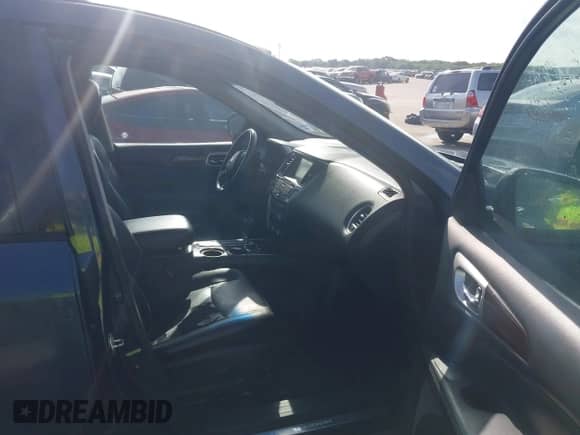 2014 Nissan Pathfinder Platinum Hybrid with VIN 5N1CR2MN1EC662479, listed as a IAAI auction lot 42555716 with 172,643 mi miles and . Bid and sale history available at DreamBid. Image 5.