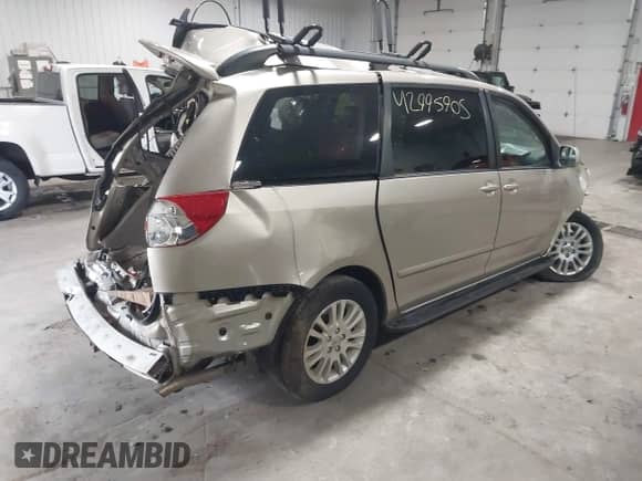 2009 Toyota Sienna XLE с VIN 5TDBK22C29S026860, выставлен на аукционе IAAI как лот 42995905 с пробегом 182 101 миль миль и . История ставок и продаж доступна на DreamBid. Изображение 4.