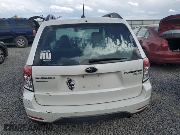 2013 Subaru Forester X z VIN JF2SHABC3DH439023, wystawiony jako Copart lot #84648795 z przebiegiem 206 500 mil mil oraz Czysty tytuł • Clean title. Historia ofert i sprzedaży dostępna na DreamBid. Obrazek 6.