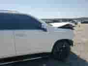 2021 Chevrolet Suburban Premier с VIN 1GNSCFKD5MR310138, выставлен на аукционе Copart как лот 62144765 с пробегом 111 166 миль миль и Списание • Salvage title. История ставок и продаж доступна на DreamBid. Изображение 15.