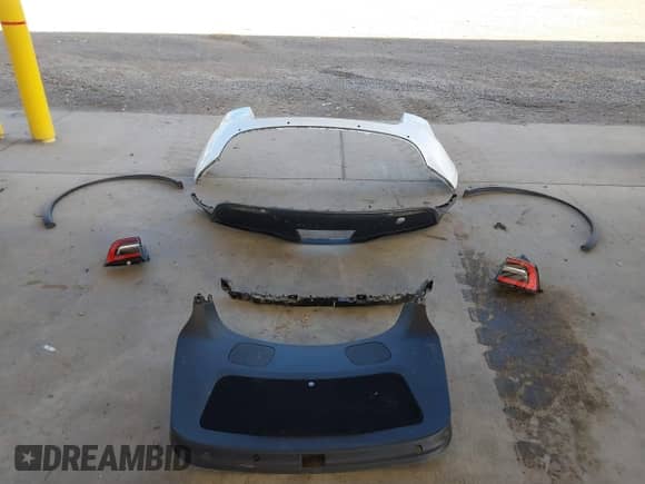 2021 Tesla Model Y Long Range with VIN 5YJYGDEE6MF138868, listed as a IAAI auction lot 43401839 with 134,786 mi miles and . Bid and sale history available at DreamBid. Image 12.