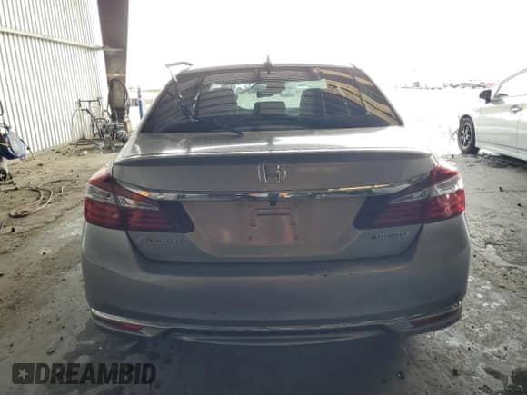 2017 Honda Accord EX-L с VIN JHMCR6F56HC025082, выставлен на аукционе Copart как лот 81887865 с пробегом 26 541 миль миль и Списание • Salvage title. История ставок и продаж доступна на DreamBid. Изображение 6.