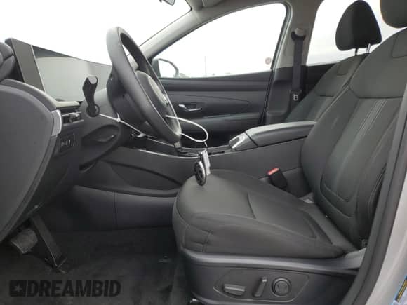 2025 Hyundai Tucson SEL with VIN 5NMJB3DE0SH530719, listed as a Copart auction lot 82146025 with 10,684 mi miles and Non repairable. Bid and sale history available at DreamBid. Image 7.