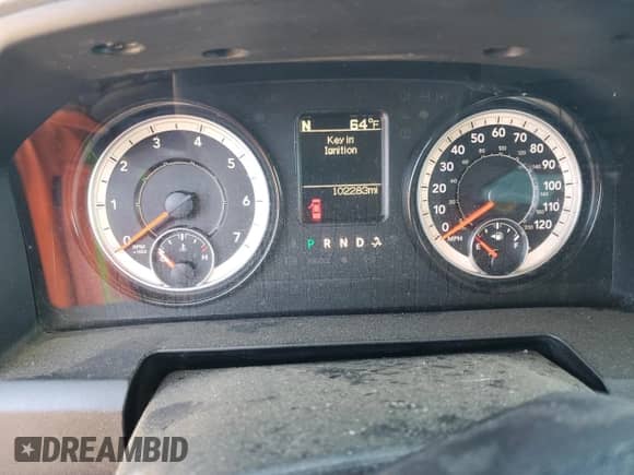 2020 Ram 1500 SLT z VIN 1C6RR6TTXLS102542, wystawiony jako Copart lot #46524885 z przebiegiem 102 283 mil mil oraz Szkoda całkowita • Salvage title. Historia ofert i sprzedaży dostępna na DreamBid. Obrazek 9.