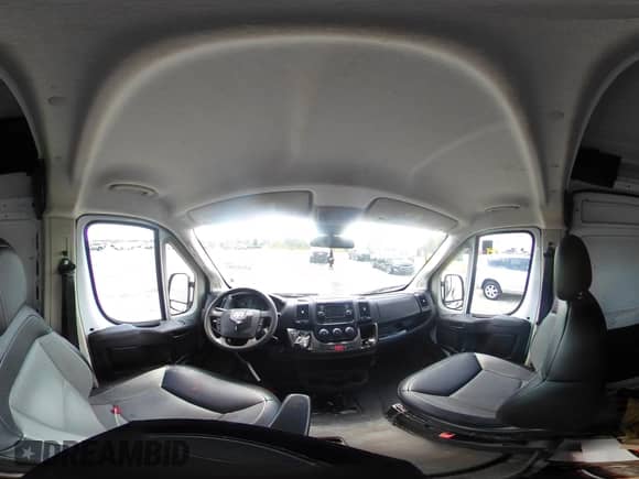 2020 Ram ProMaster Cargo с VIN 3C6TRVBG5LE104562, выставлен на аукционе IAAI как лот 42557583 с пробегом Не указан миль и . История ставок и продаж доступна на DreamBid. Изображение 22.