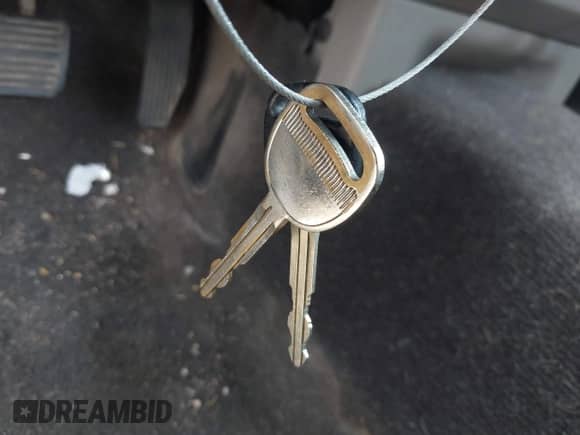 2008 Chevrolet Colorado z VIN 1GCDT299288231341, wystawiony jako IAAI lot #42573808 z przebiegiem 125 007 mil mil oraz . Historia ofert i sprzedaży dostępna na DreamBid. Obrazek 11.