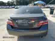 2009 Toyota Camry LE z VIN 4T1BE46K29U296523, wystawiony jako Copart lot #80359865 z przebiegiem 190 864 mil mil oraz Czysty tytuł • Clean title. Historia ofert i sprzedaży dostępna na DreamBid. Obrazek 6.