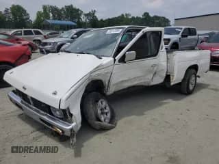 1996 Nissan Frontier XE z VIN 1N6SD16S6TC389626, wystawiony jako Copart lot #59312595 z przebiegiem 210 292 mil mil oraz Szkoda całkowita • Salvage title. Historia ofert i sprzedaży dostępna na DreamBid. Obrazek 1.