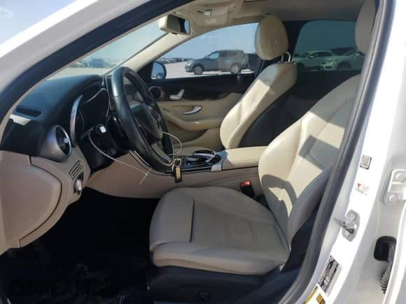 2016 Mercedes-Benz C 350e z VIN 55SWF4HB4GU160107, wystawiony jako Copart lot #71747914 z przebiegiem 119 667 mil mil oraz Szkoda całkowita • Salvage title. Historia ofert i sprzedaży dostępna na DreamBid. Obrazek 7.