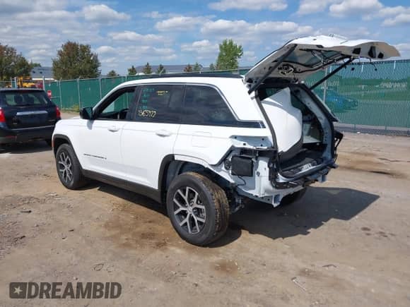 2025 Jeep Grand Cherokee Limited with VIN 1C4RJHBG4S8636051, listed as a IAAI auction lot 43165977 with 7,396 mi miles and . Bid and sale history available at DreamBid. Image 3.