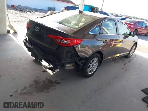 2017 Hyundai Sonata SE с VIN 5NPE24AFXHH589003, выставлен на аукционе IAAI как лот 43130018 с пробегом 102 770 миль миль и . История ставок и продаж доступна на DreamBid. Изображение 4.