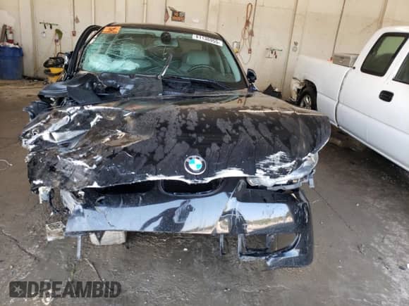 2008 BMW 5 Series 528i with VIN WBANU53548C115593, listed as a Copart auction lot 81136955 with Not provided miles and Salvage title. Bid and sale history available at DreamBid. Image 5.