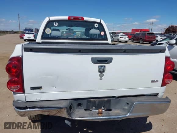 2007 Dodge 1500 SLT z VIN 1D7HA18P07J601734, wystawiony jako IAAI lot #43289250 z przebiegiem 206 348 mil mil oraz . Historia ofert i sprzedaży dostępna na DreamBid. Obrazek 16.