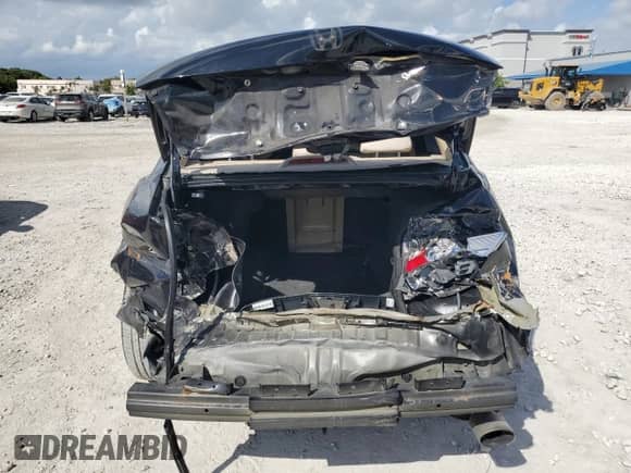 2010 Honda Accord LX-P с VIN 1HGCP2F47AA038384, выставлен на аукционе Copart как лот 82635805 с пробегом 198 284 миль миль и Списание • Salvage title. История ставок и продаж доступна на DreamBid. Изображение 6.