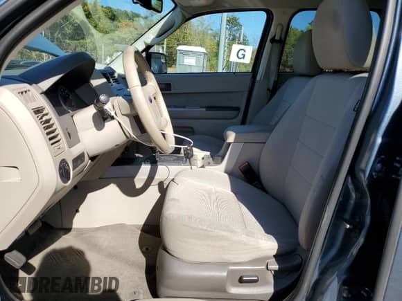2011 Ford Escape XLT с VIN 1FMCU9D78BKB18572, выставлен на аукционе Copart как лот 86116525 с пробегом 133 869 миль миль и Списание • Salvage title. История ставок и продаж доступна на DreamBid. Изображение 7.