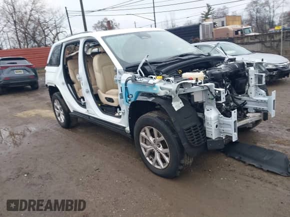 2022 Jeep Grand Cherokee Limited with VIN 1C4RJHBG0N8615394, listed as a IAAI auction lot 42005813 with Not provided miles and . Bid and sale history available at DreamBid. Image 1.