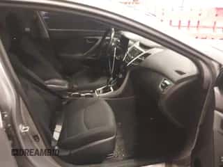 2015 Hyundai Elantra SE z VIN KMHDH4AE7FU281741, wystawiony jako IAAI lot #43388734 z przebiegiem 176 413 mil mil oraz . Historia ofert i sprzedaży dostępna na DreamBid. Obrazek 5.