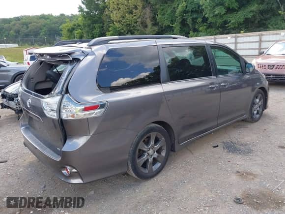 2016 Toyota Sienna SE с VIN 5TDXK3DC7GS696605, выставлен на аукционе IAAI как лот 42689084 с пробегом 154 922 миль миль и . История ставок и продаж доступна на DreamBid. Изображение 4.