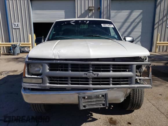 2000 Chevrolet Silverado 2500 с VIN 1GCGC24R4YR191567, выставлен на аукционе Copart как лот 48915404 с пробегом 54 231 миль миль и Списание • Salvage title. История ставок и продаж доступна на DreamBid. Изображение 5.
