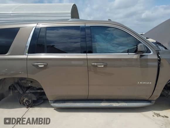 2016 Chevrolet Tahoe LT с VIN 1GNSCBKC7GR129367, выставлен на аукционе IAAI как лот 42503801 с пробегом 111 352 миль миль и . История ставок и продаж доступна на DreamBid. Изображение 12.