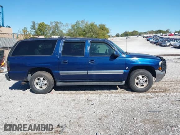 2003 Chevrolet Suburban LS с VIN 1GNFK16ZX3J214614, выставлен на аукционе IAAI как лот 43491434 с пробегом 236 742 миль миль и . История ставок и продаж доступна на DreamBid. Изображение 13.