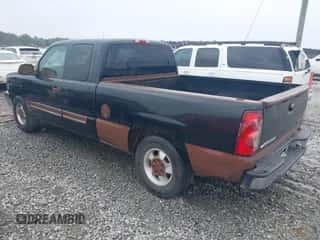 2003 Chevrolet Silverado 1500 LS с VIN 2GCEC19V531322675, выставлен на аукционе IAAI как лот 43379099 с пробегом Не указан миль и . История ставок и продаж доступна на DreamBid. Изображение 3.