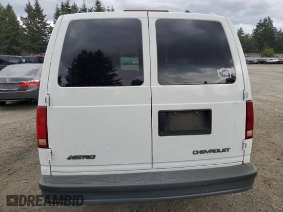 2005 Chevrolet Astro Cargo с VIN 1GCDM19X55B122358, выставлен на аукционе Copart как лот 86123825 с пробегом 71 717 миль миль и Списание • Salvage title. История ставок и продаж доступна на DreamBid. Изображение 6.