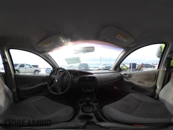 2000 Dodge Neon Highline z VIN 1B3ES46C1YD680067, wystawiony jako IAAI lot #41461937 z przebiegiem 254 719 mil mil oraz . Historia ofert i sprzedaży dostępna na DreamBid. Obrazek 18.