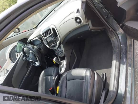 2019 Chevrolet Sonic Premier с VIN 1G1JF5SBXK4124196, выставлен на аукционе IAAI как лот 42169611 с пробегом 128 220 миль миль и . История ставок и продаж доступна на DreamBid. Изображение 5.