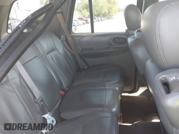 2004 Chevrolet TrailBlazer LT with VIN 1GNDT13S842255041, listed as a IAAI auction lot 43291819 with Not provided miles and . Bid and sale history available at DreamBid. Image 8.