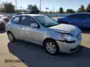 2010 Hyundai Accent GS z VIN KMHCM3AC0AU160672, wystawiony jako Copart lot #82205495 z przebiegiem 87 431 mil mil oraz Szkoda całkowita • Salvage title. Historia ofert i sprzedaży dostępna na DreamBid. Obrazek 4.