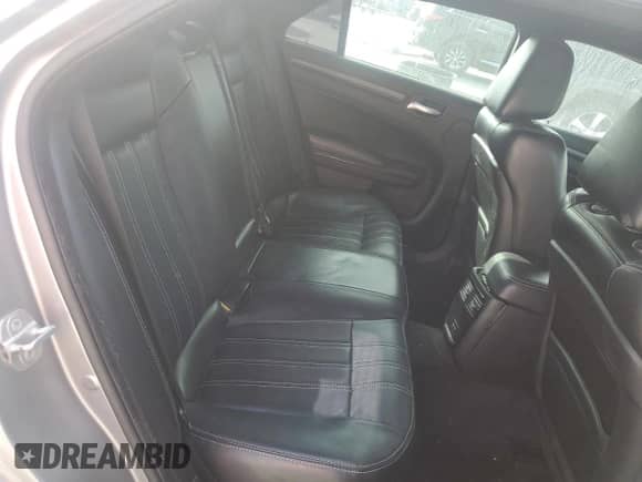 2015 Chrysler 300 S с VIN 2C3CCABT9FH829918, выставлен на аукционе Copart как лот 53665565 с пробегом 128 929 миль миль и Списание • Salvage title. История ставок и продаж доступна на DreamBid. Изображение 10.