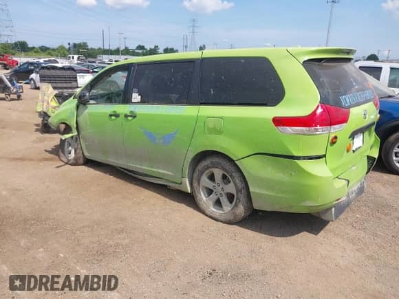 2014 Toyota Sienna L with VIN 5TDZK3DC6ES490746, listed as a IAAI auction lot 42716720 with Not provided miles and . Bid and sale history available at DreamBid. Image 3.