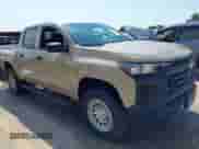 2023 Chevrolet Colorado 2WD Work Truck с VIN 1GCPSBEKXP1207644, выставлен на аукционе IAAI как лот 42952544 с пробегом Не указан миль и . История ставок и продаж доступна на DreamBid. Изображение 1.